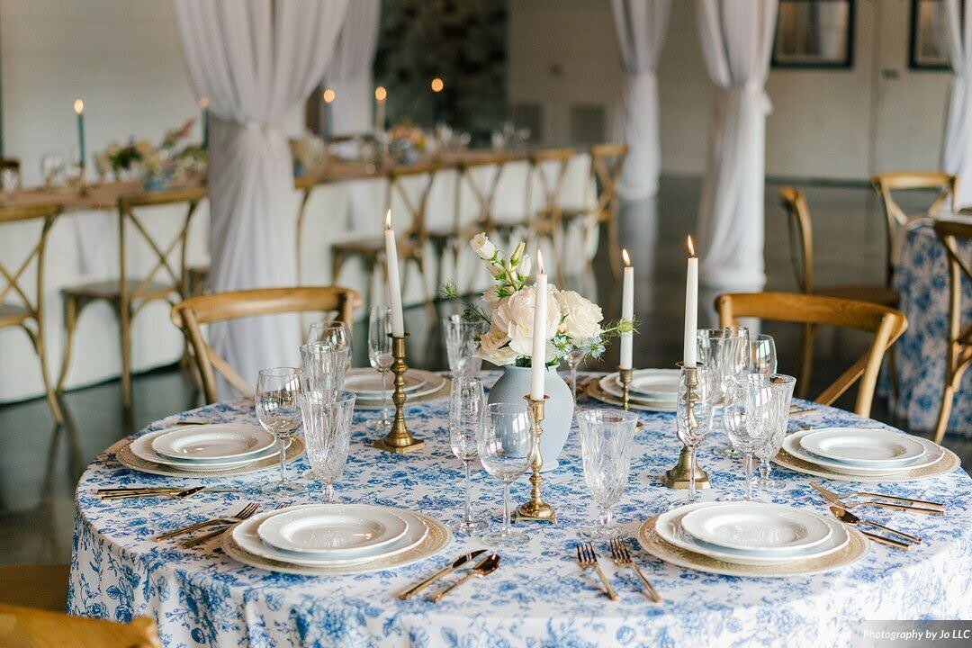 French toile editorial featuring same sex couple_Photography by Jo LLC_granary-valley-pike-wedding-editorial-7_low