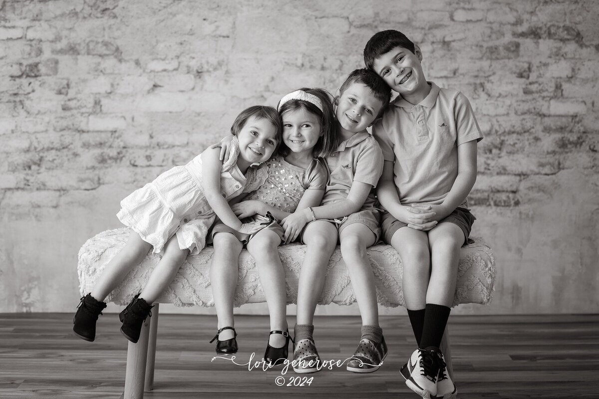 lehigh-valley-photographer-lori-generose-lg-photography-birthday-milestone-brothers-sisters-family-easton-pa