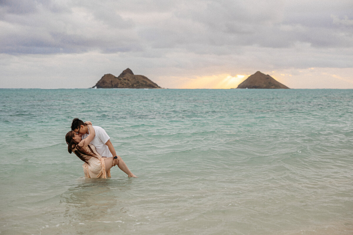 Lanikai-Beach-Maternity-Photos-60