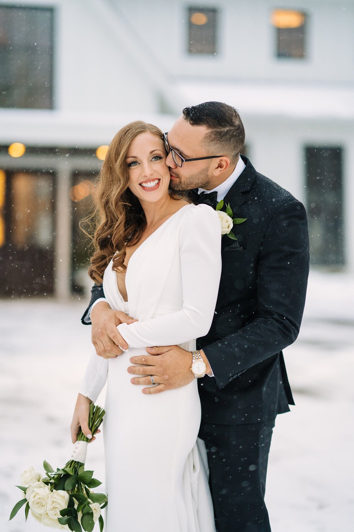 Minneapolis-Wedding-Photograper-Winter-Modern-Bright-Photos 108