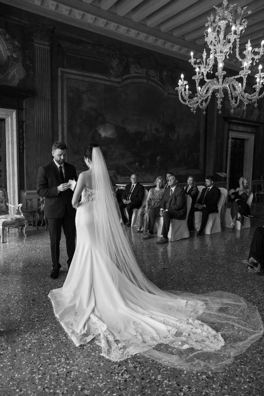 Flora_And_Grace_Editorial_Venice_Analog_Editorial_Wedding_Photographer (1 von 1)-48