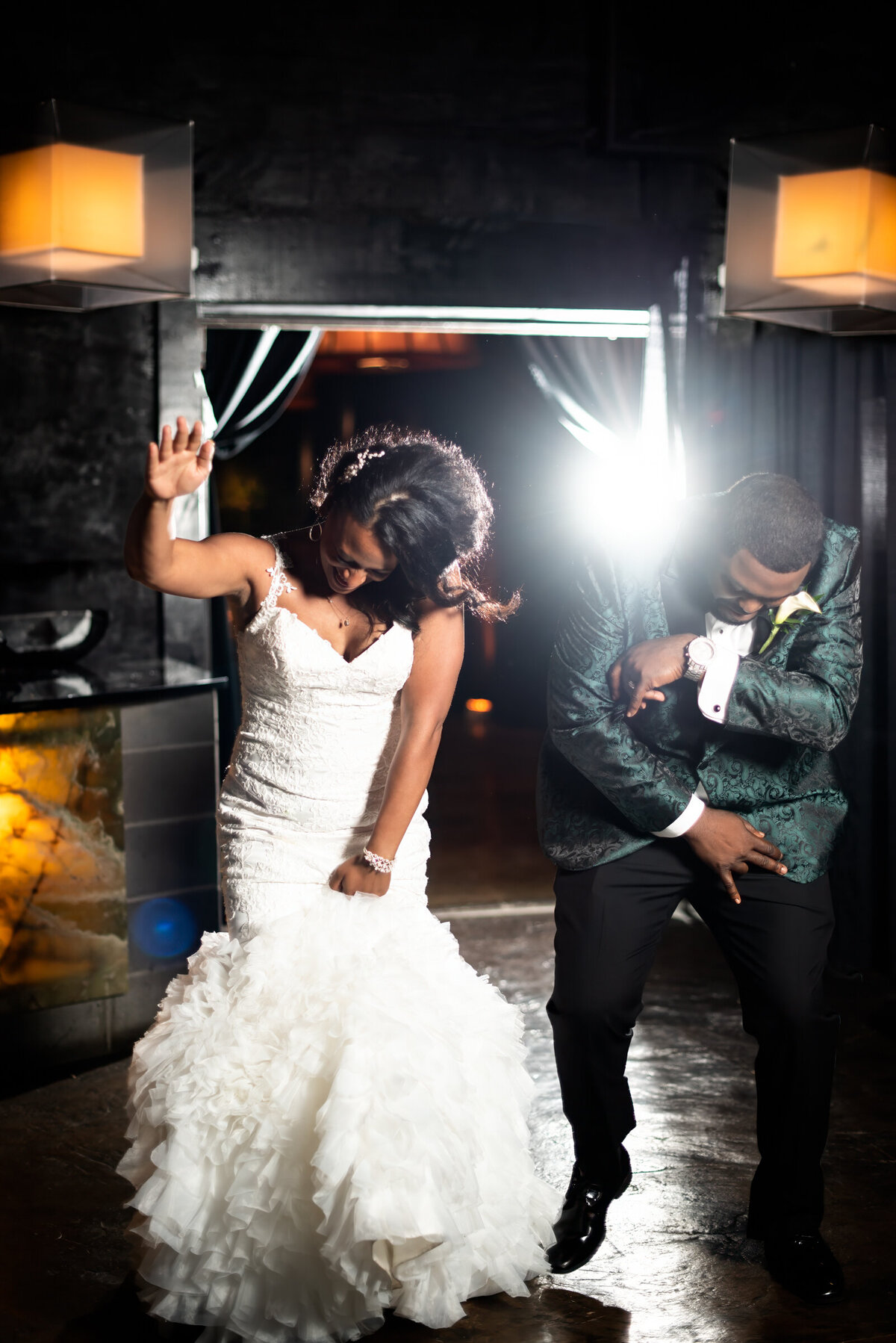 Leslie-Rodriguez-Photography-downtown-Louisville-Industrial-Wedding-31
