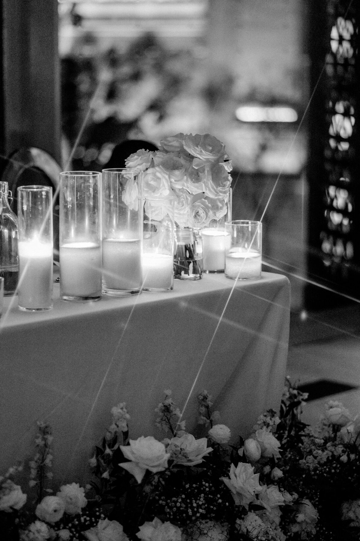 1694 Pascale and Nicolas NAC OBorn Room Wedding Downtown_Ottawa_Photography by Emma
