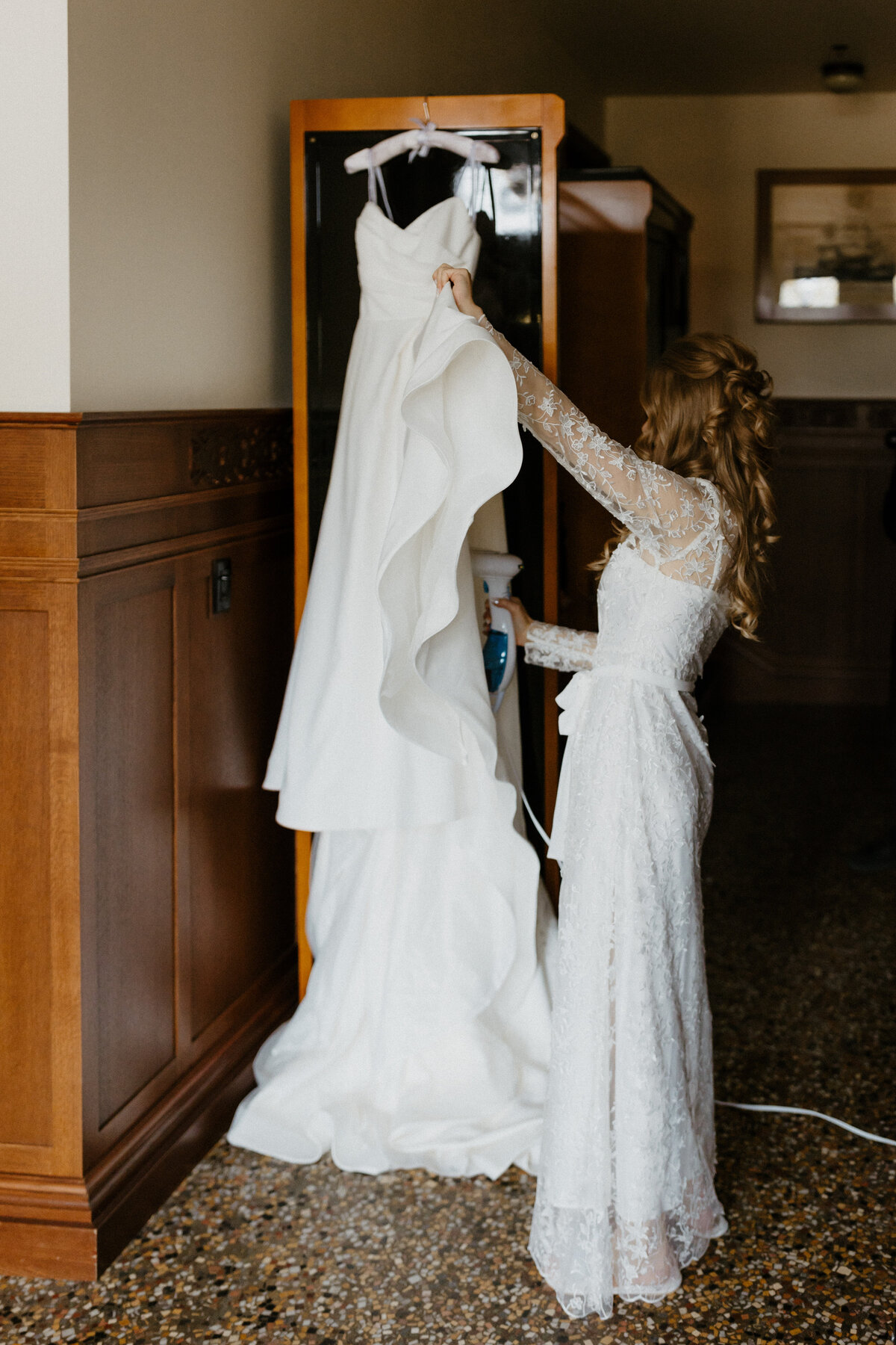 Garfield-Park-Conservatory-intimate-wedding-in-Chicago-5