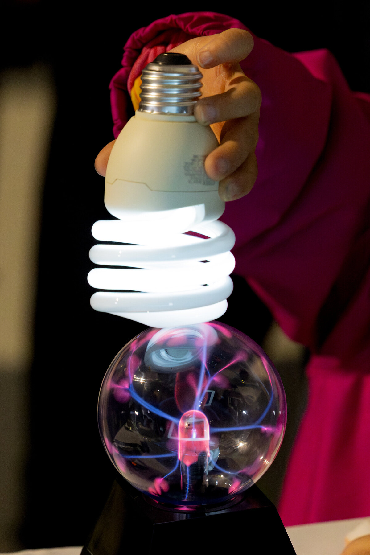 Photo événement Planétarium de Montréal Enfant et ampoule électrique