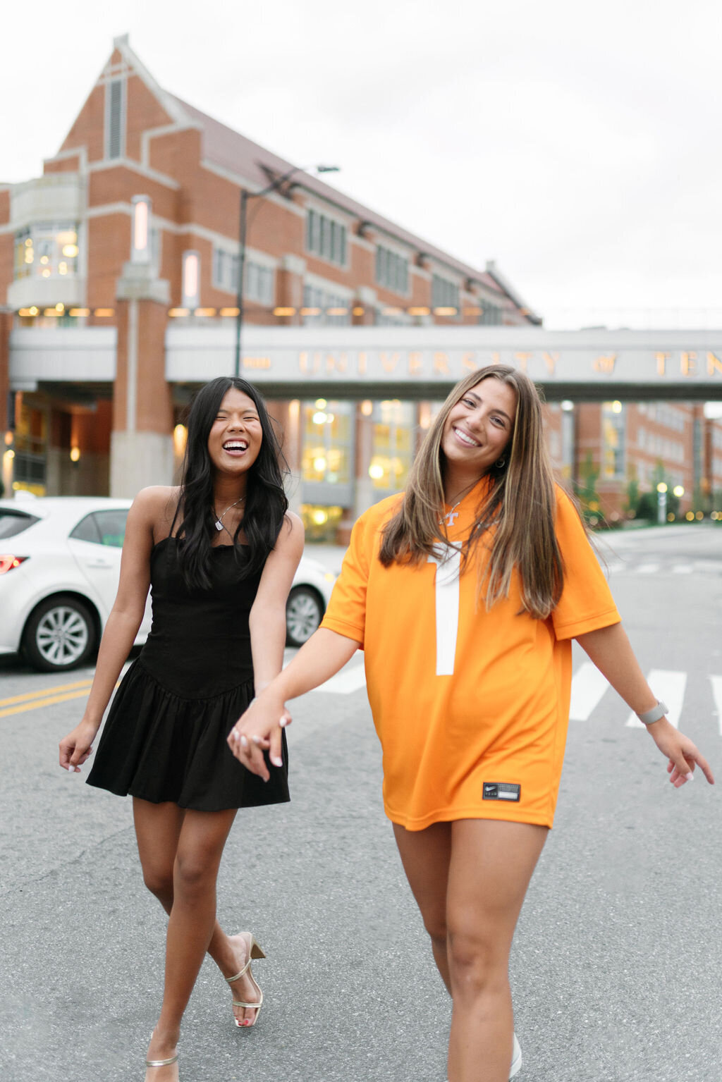 university of tennessee knoxville graduation photo with friends