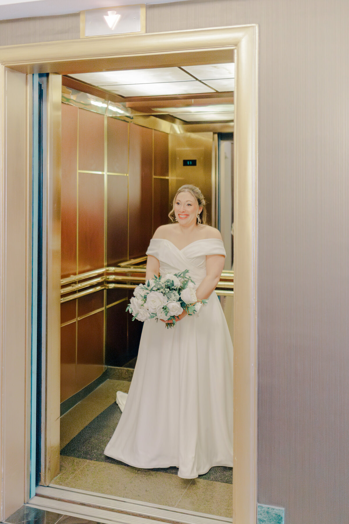 Alexandra & Derek Wedding - Sneak Peeks-17