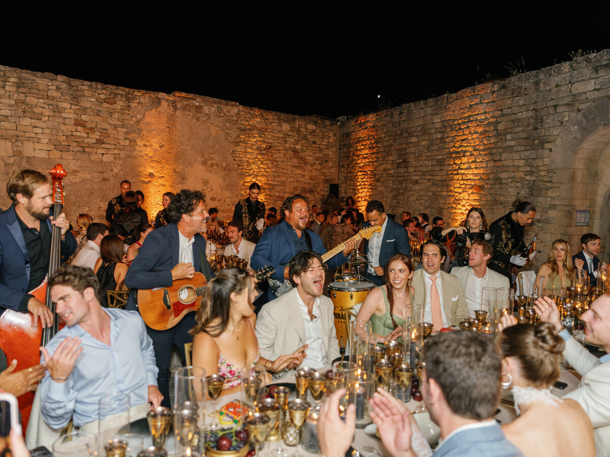 wedding-organization-with-best-guest-experience-in-france