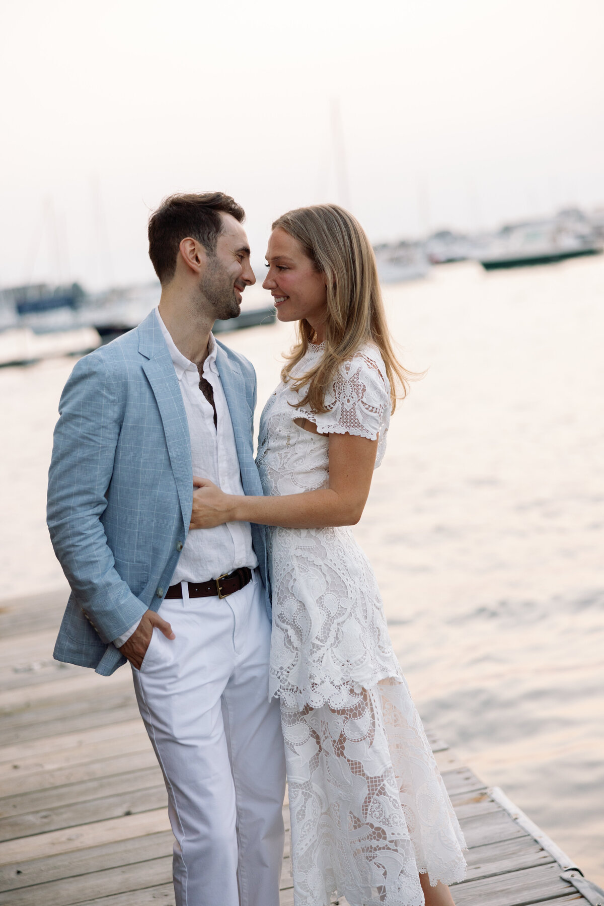 couple-portraits-lobster-bar-newport-ri