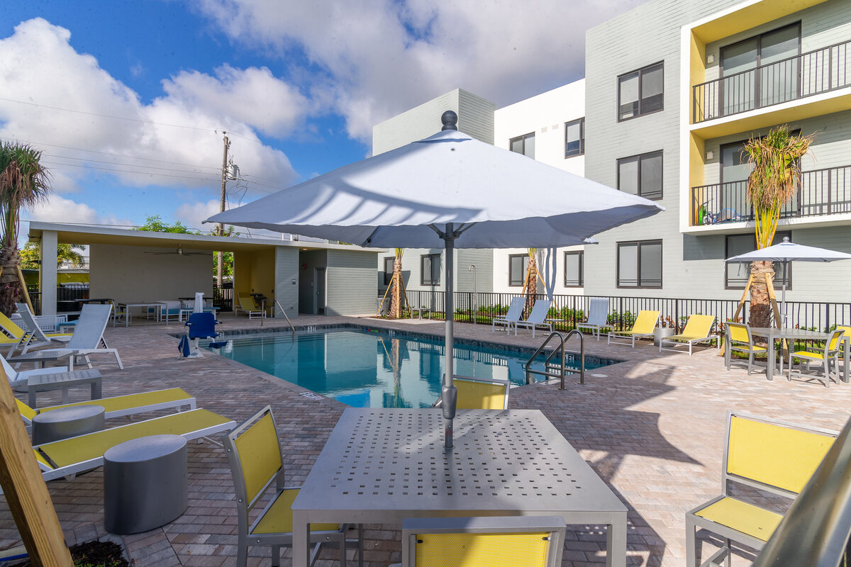 062524BERKELYPALMBEACH-38