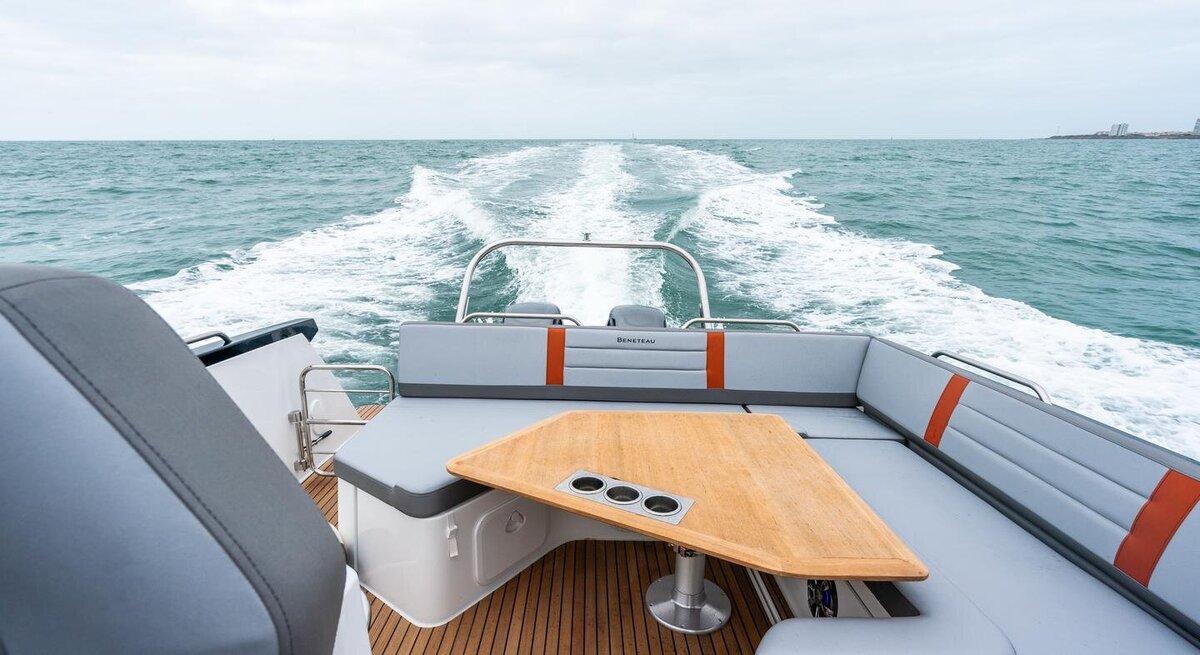 beneteau-flyer-10-exterior-3