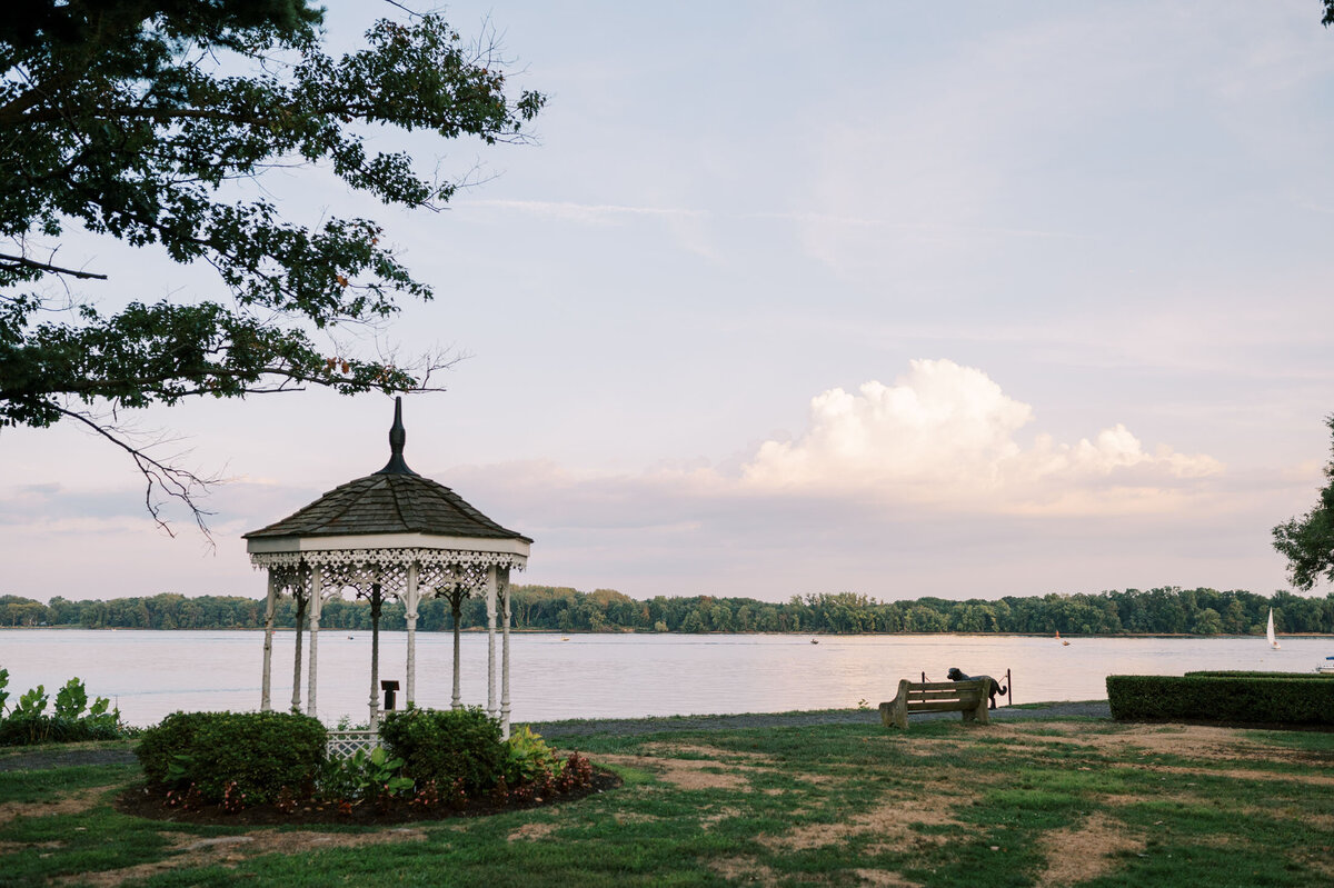 jaclyn-fisher-events-planning-romantic-riverfront-garden-wedding-in-philadelphia-70