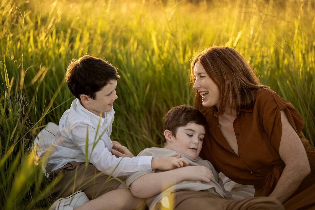 Brisbane-Family-Portrait-Mum-2-boys-in-Plantation-Road-North-Lakes-during-Sunset-03