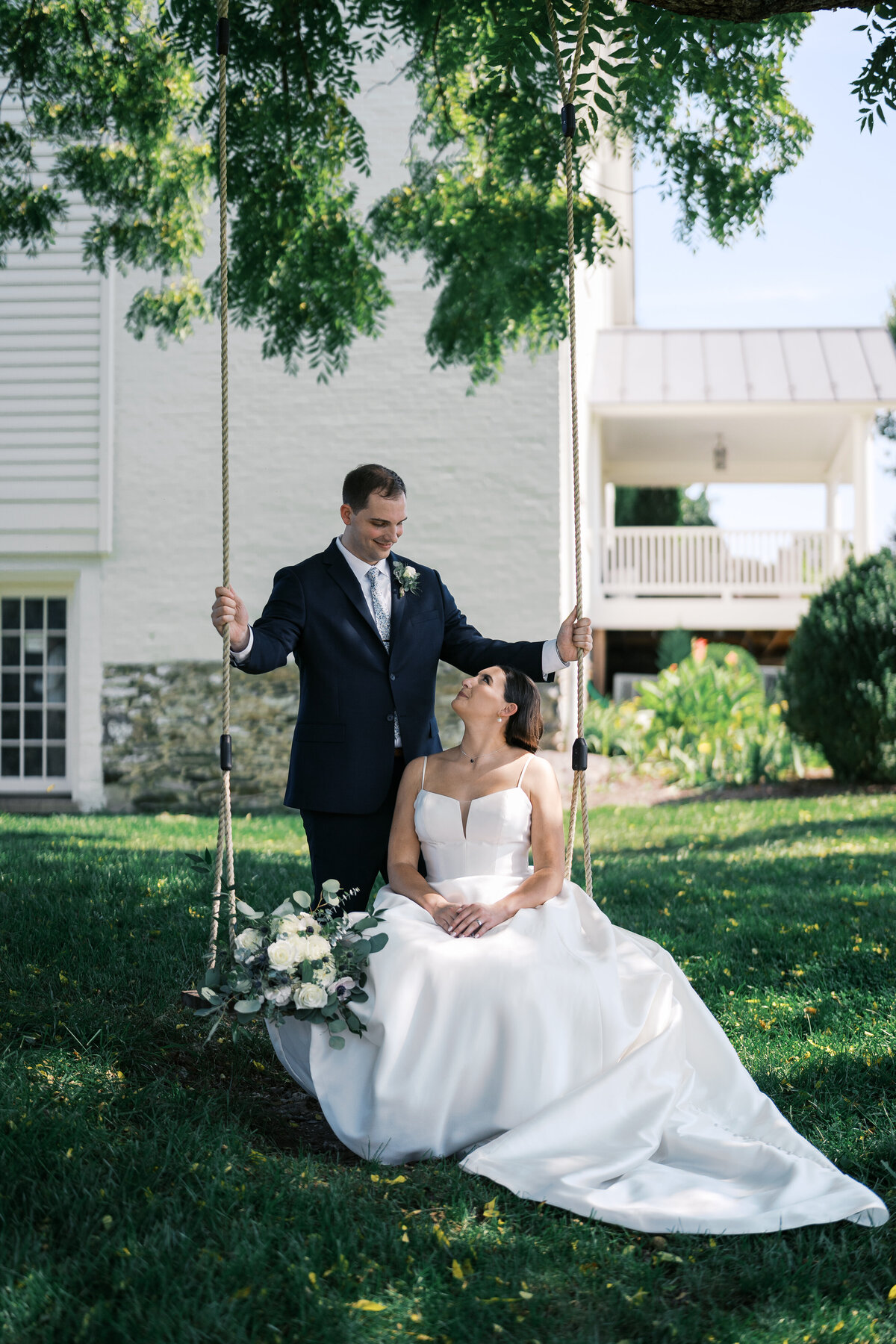 GlenEllenFarmWeddingPhotographer_DC_NY_WeddingPhotographerJenniferFern-16