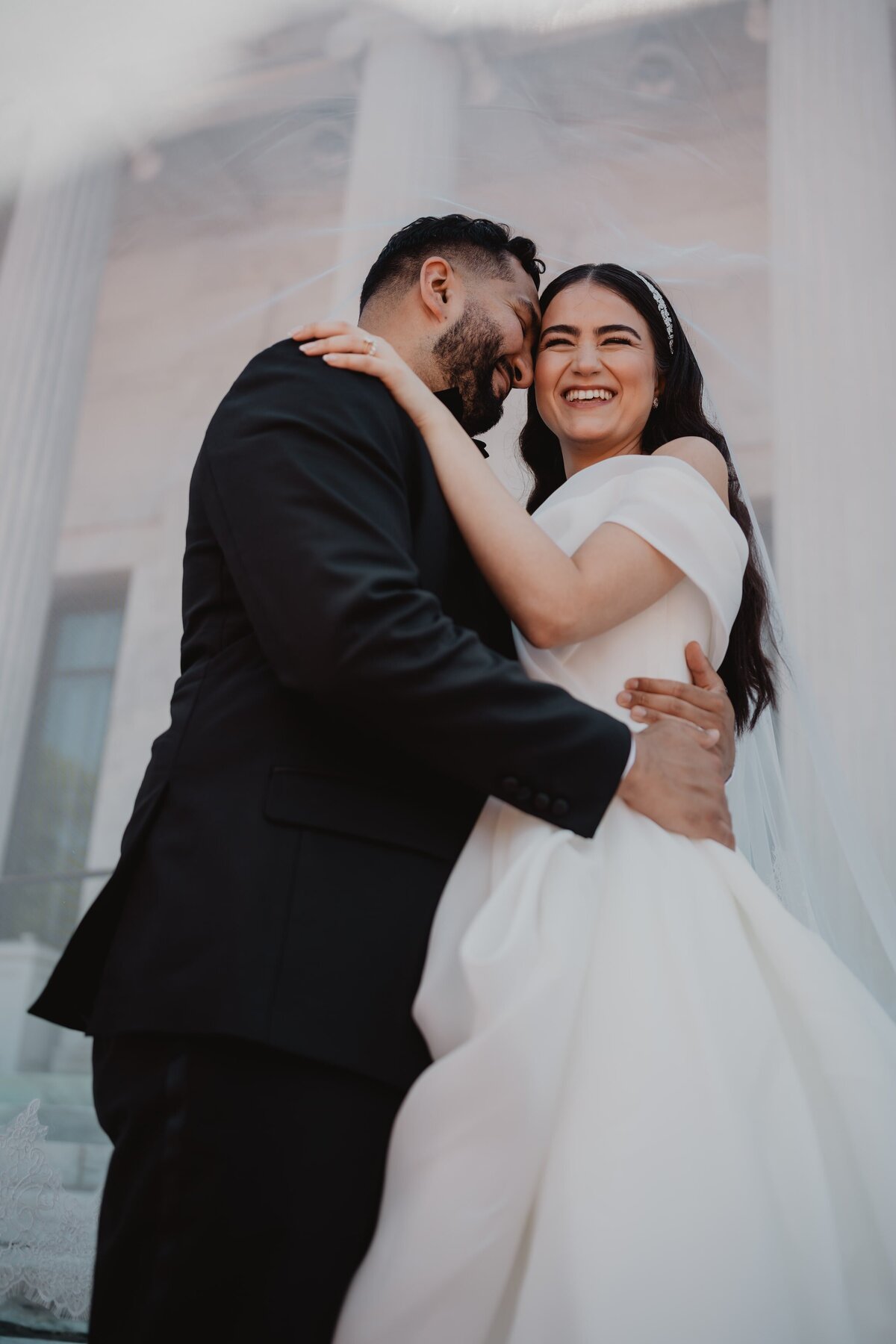 modern-bride-and-groom-portraits