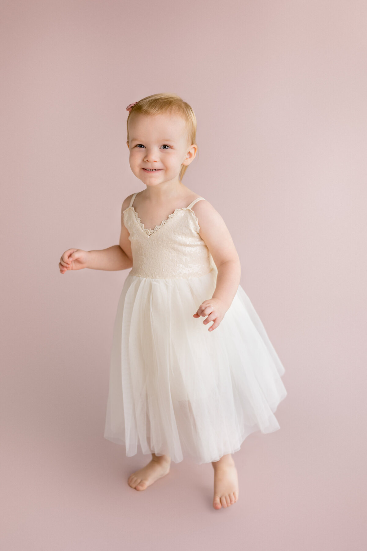 in-home-2-year-old-milestone-photography-session-Taylorsville-KY-photographer-5