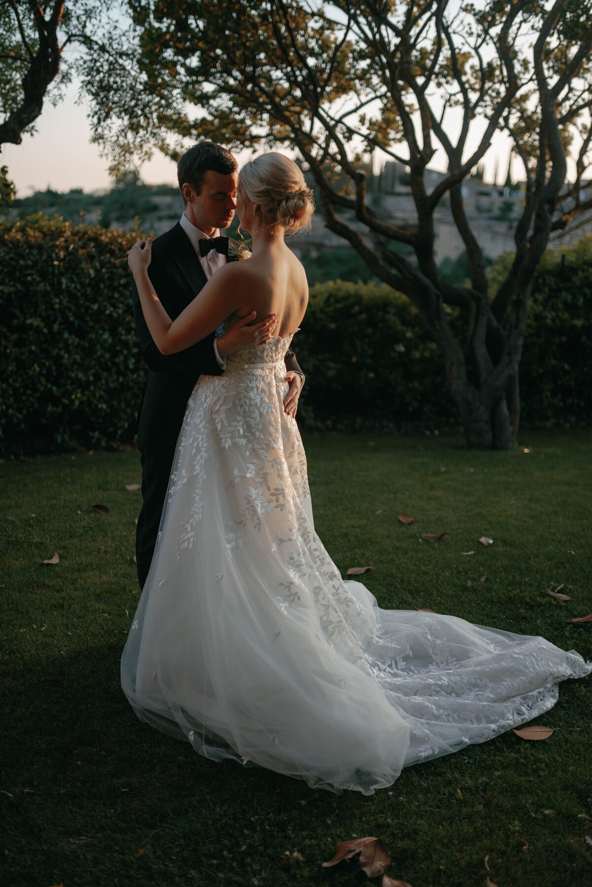 Flora_And_Grace_Provence_Editorial_Weddng_Photographer-208
