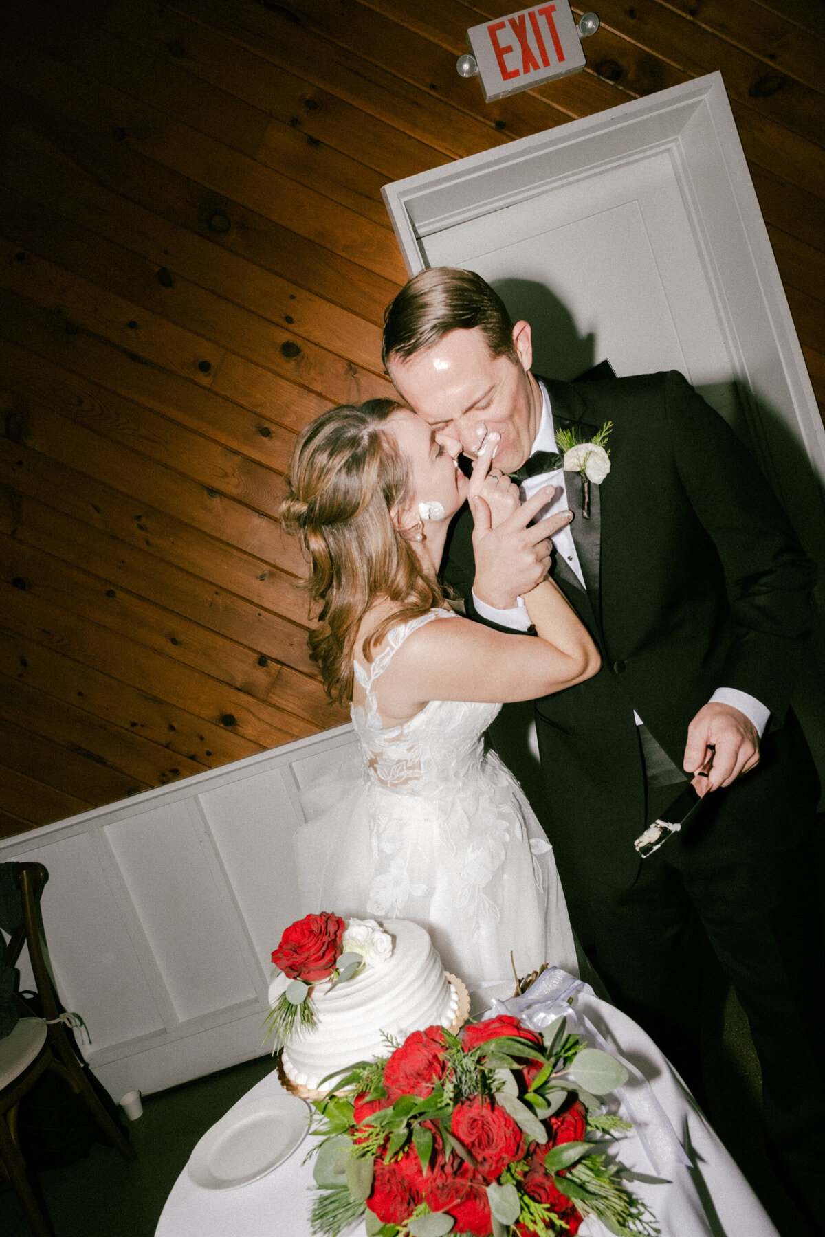 charleston-wedding-photographer-documentary-wedding-photographer-shepherds-run-rhode-island-kingstown152