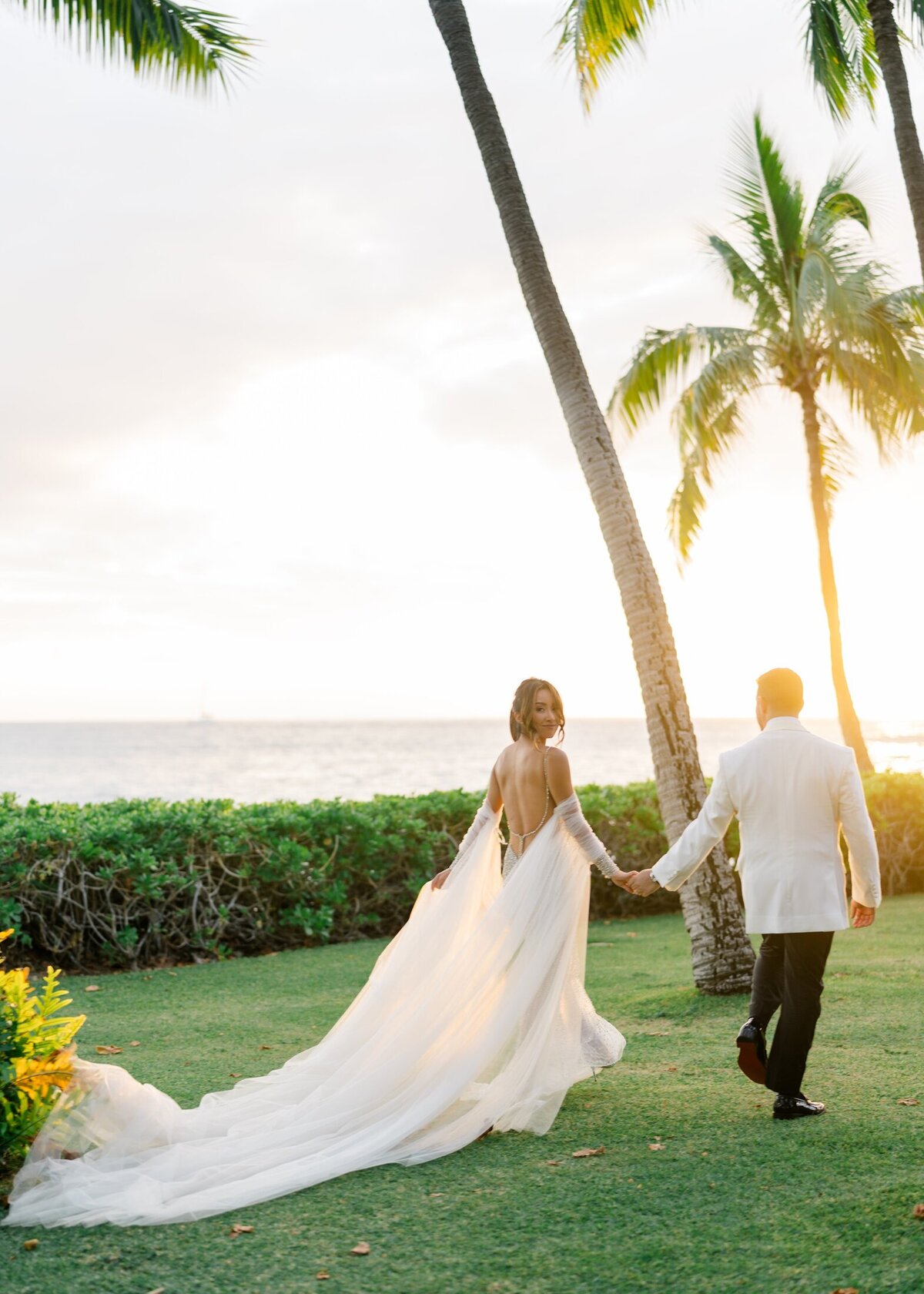 Kat Derek Oahu Hawaii Wedding Lauren Fair Photography_0081
