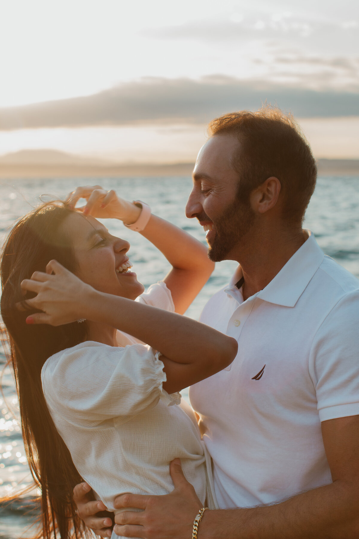 Couples-session-golden-gardens-beach-documentary-style-jennifer-moreno-photography-seattle-washington-13