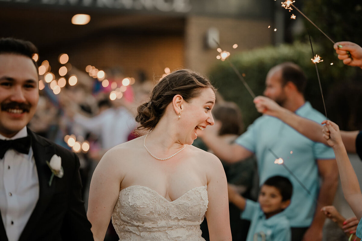 Traditional summer church wedding Rochester MN | Oduma photography -284