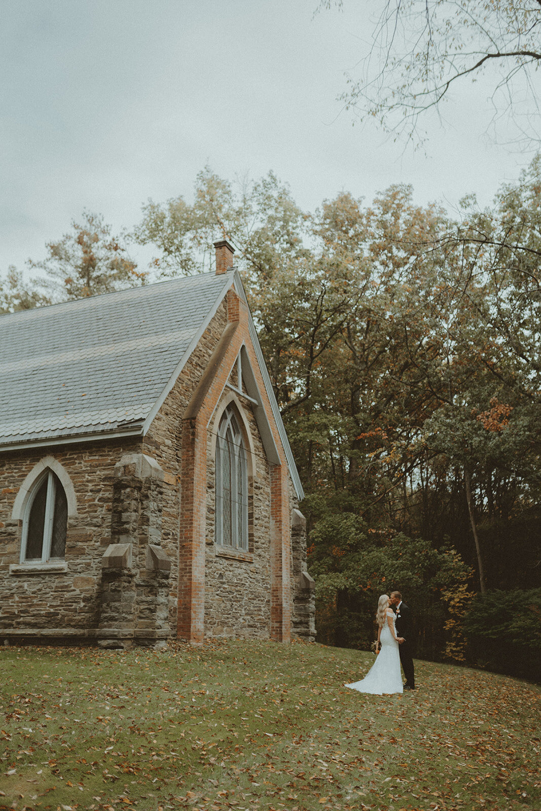 Loraleah marie photography | wedding photographer | Fontainebleau Inn | Upstate NY wedding photograher | NC wedding photographer_-49