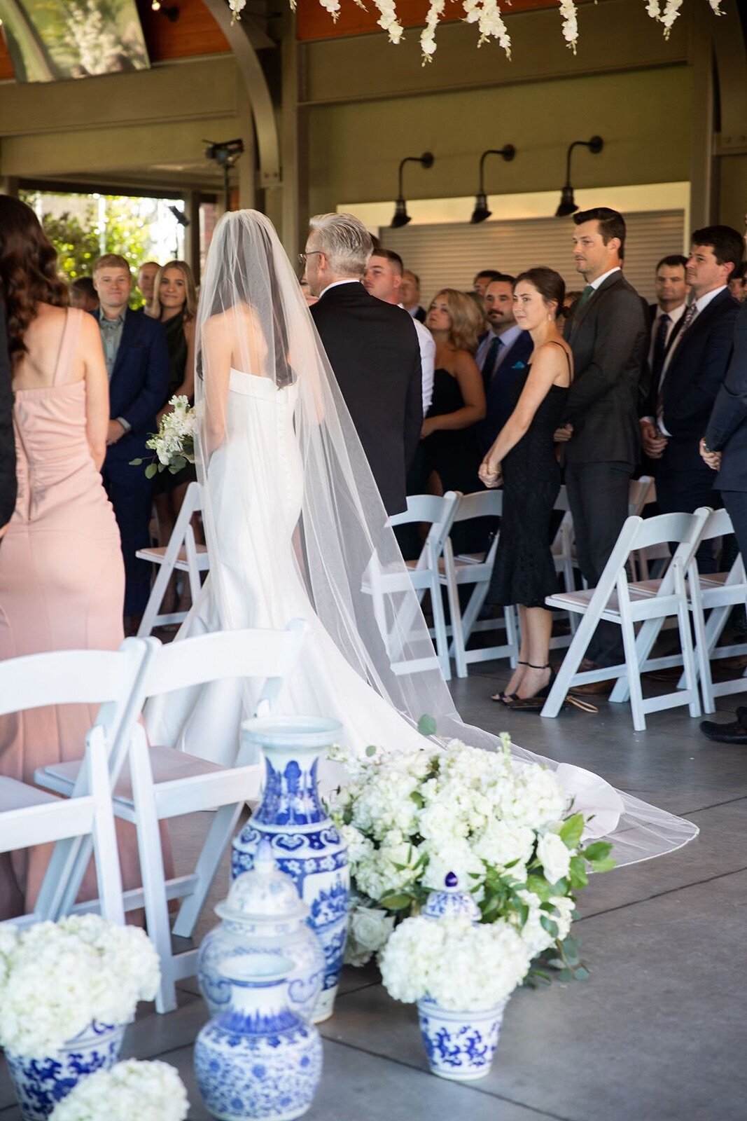 bride-ceremony-walk