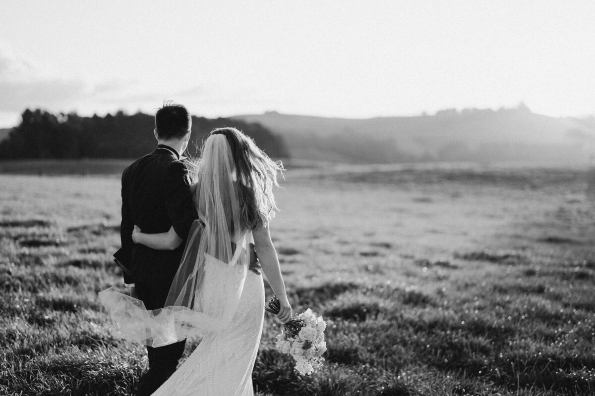 Nicola+Benjamin-The-Red-Barn-423
