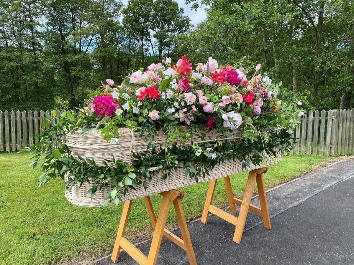 Issy-and-Bella-Floral-Design-Funeral-Florist-Herefordshire10