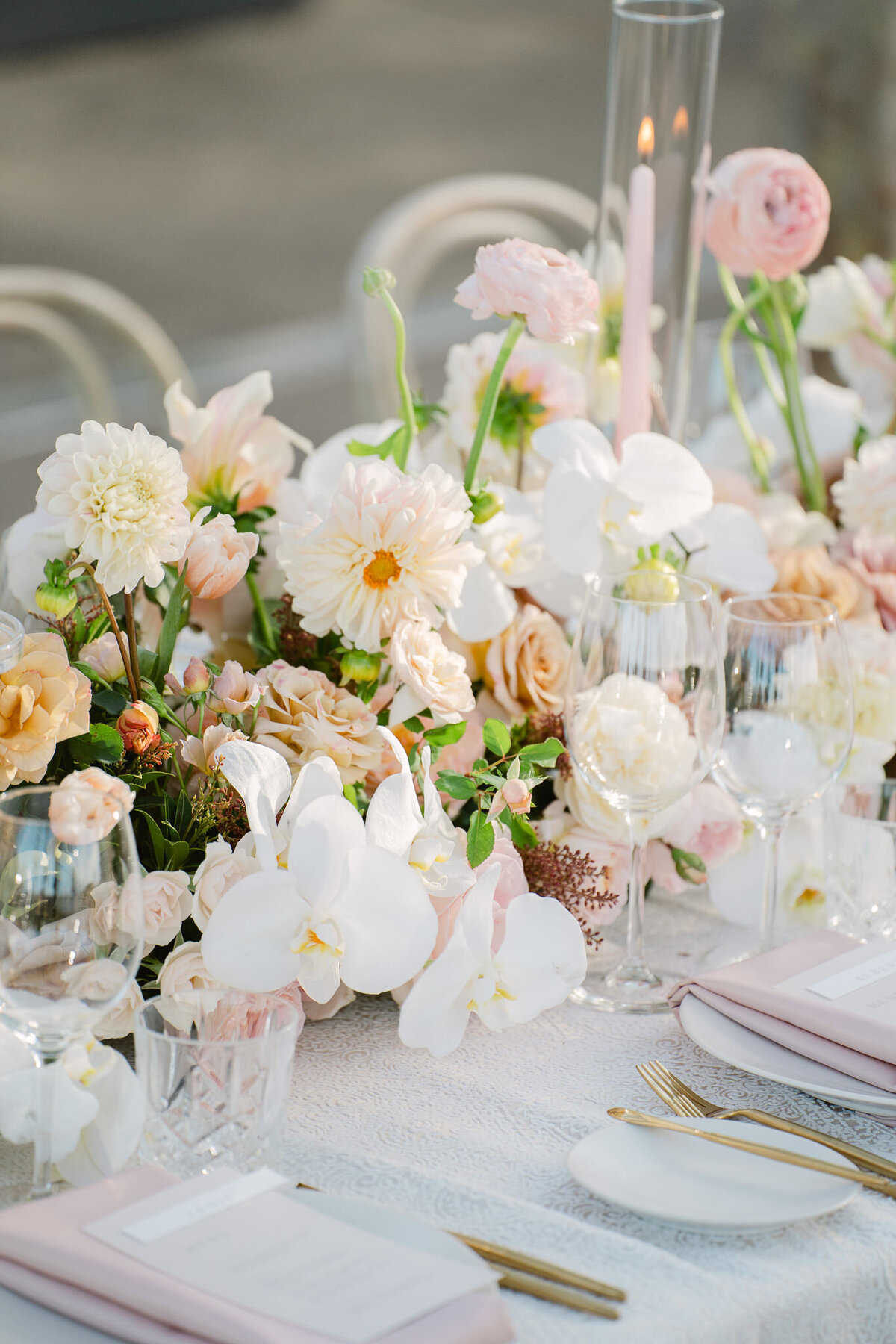 bride and groom ceremony outdoor pictures