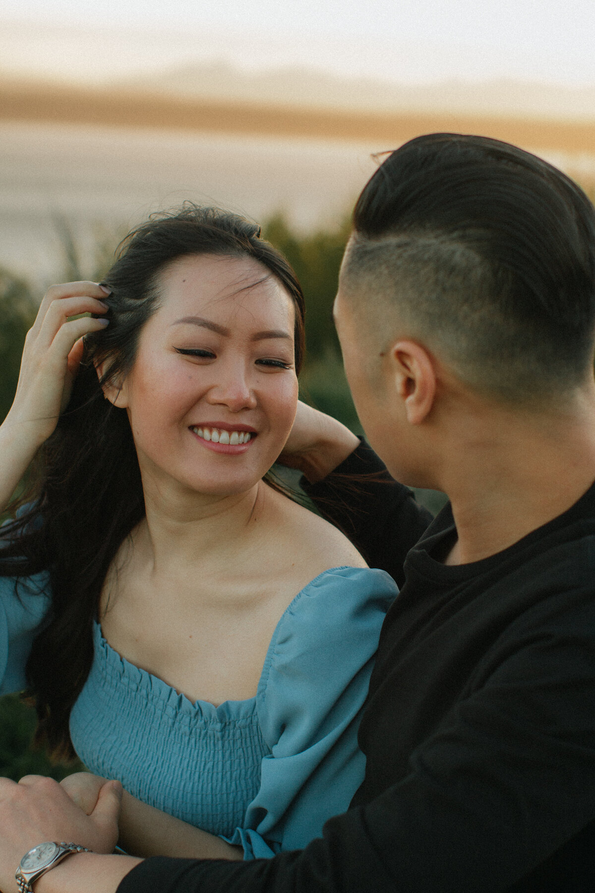 Couples-session-discovery-park-documentary-style-jennifer-moreno-photography-seattle-washington