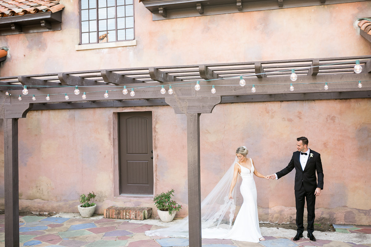 Howie Mansion photographer | Orlando photographer | Howie Mansion photographer  | Amalie Orrange | Howie Mansion wedding couple | Howie Mansion Howey in the hills florida-25