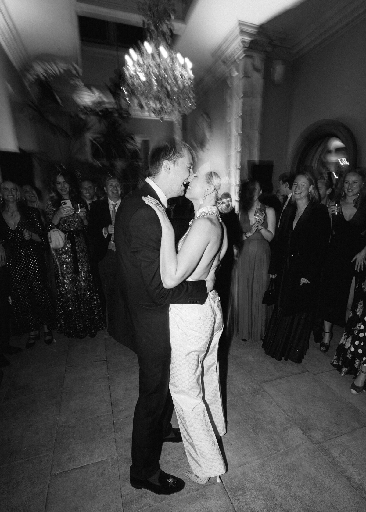 chloe-lowe-wedding-euridge-manor-orangery-dancing-kiss-gucci-black-tie