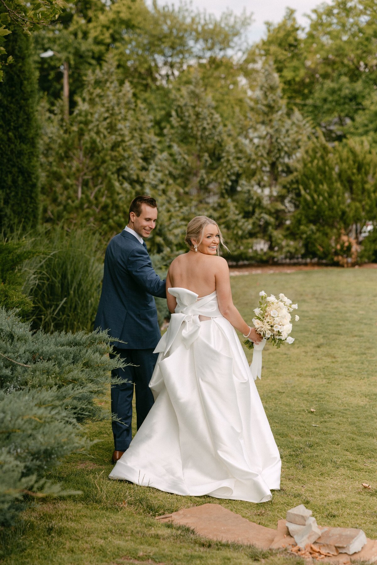 sloan-daniel-wichita-country-club-wedding-kayxbee-510