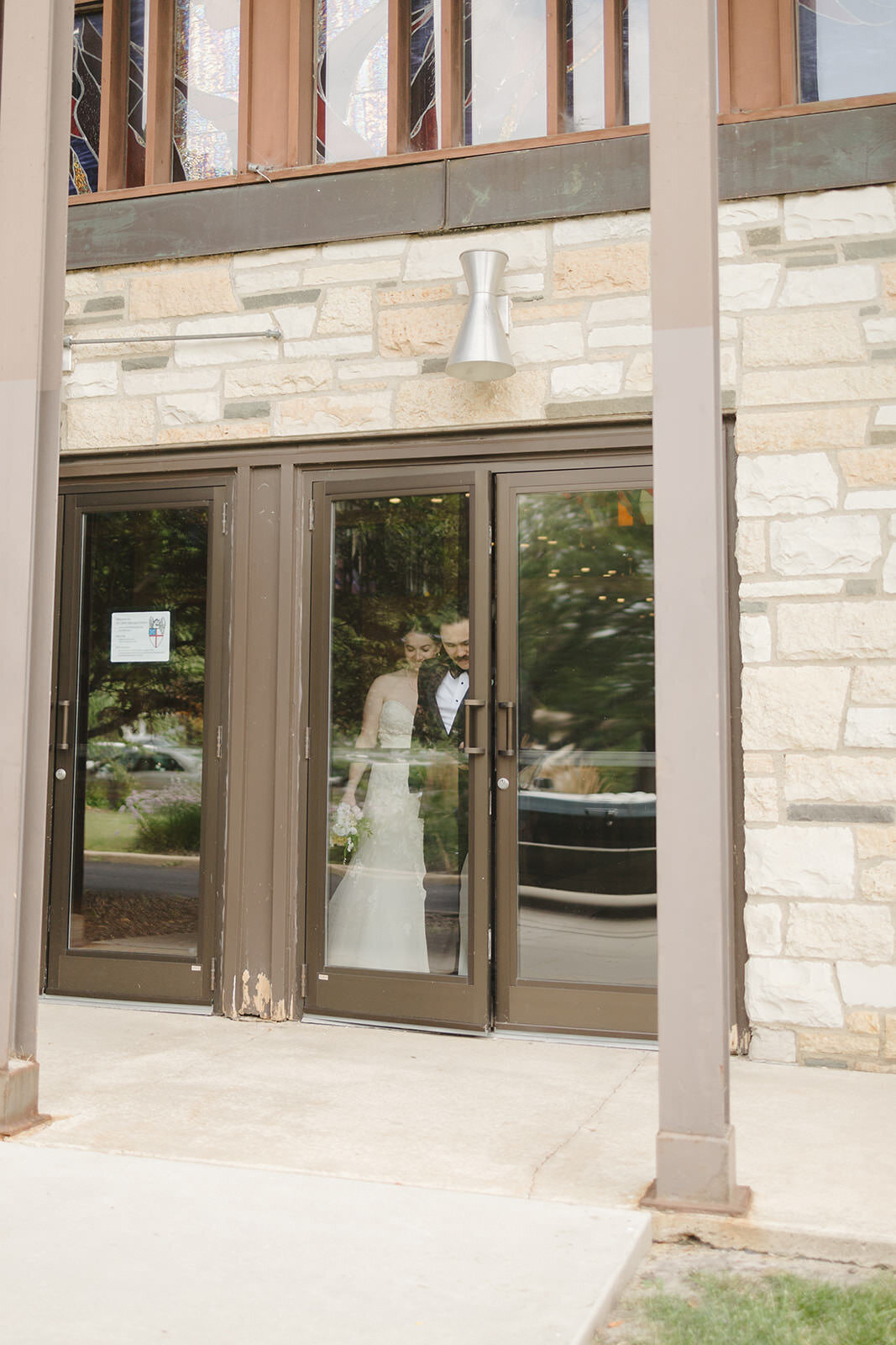 Traditional summer church wedding Rochester MN | Oduma photography -206