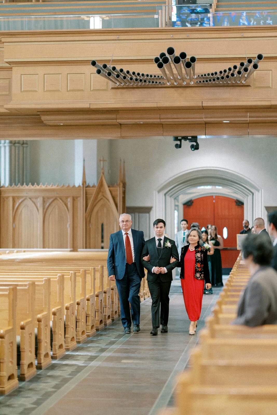 W10-Wedding-St-Michaels-Cathedral-Basilica-Jennifer-and-Anthony-2024-10-19-2500px-1064