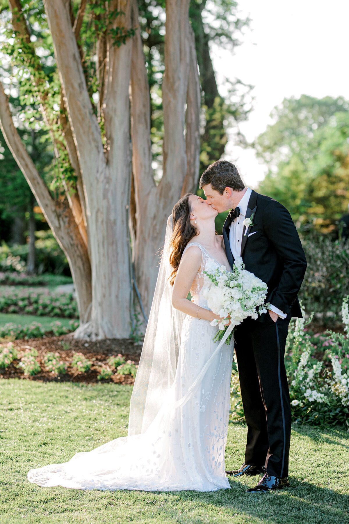 Gena & Matt's Wedding at the Dallas Arboretum | Dallas Wedding Photographer | Sami Kathryn Photography-5