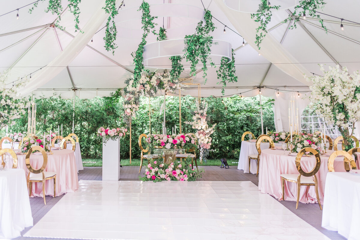 tented-backyard-estate-wedding-ottawa-lush-florals-pink-wedding-photography by emma-getting-ready-decor5