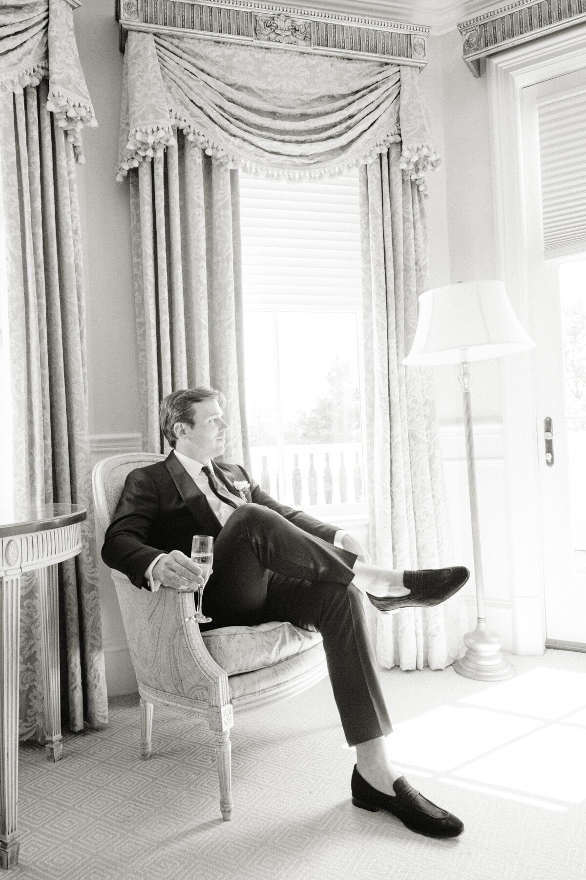 Wedding_RI_Newport_Chanler_555T4A5127©HilaryBlock