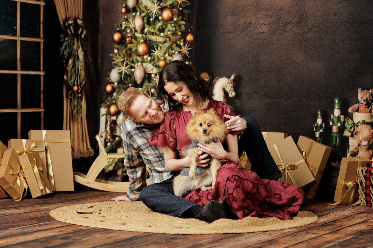NWA Santa Photographer, family holiday portraits near me Cave Springs AR, portrait studio near me