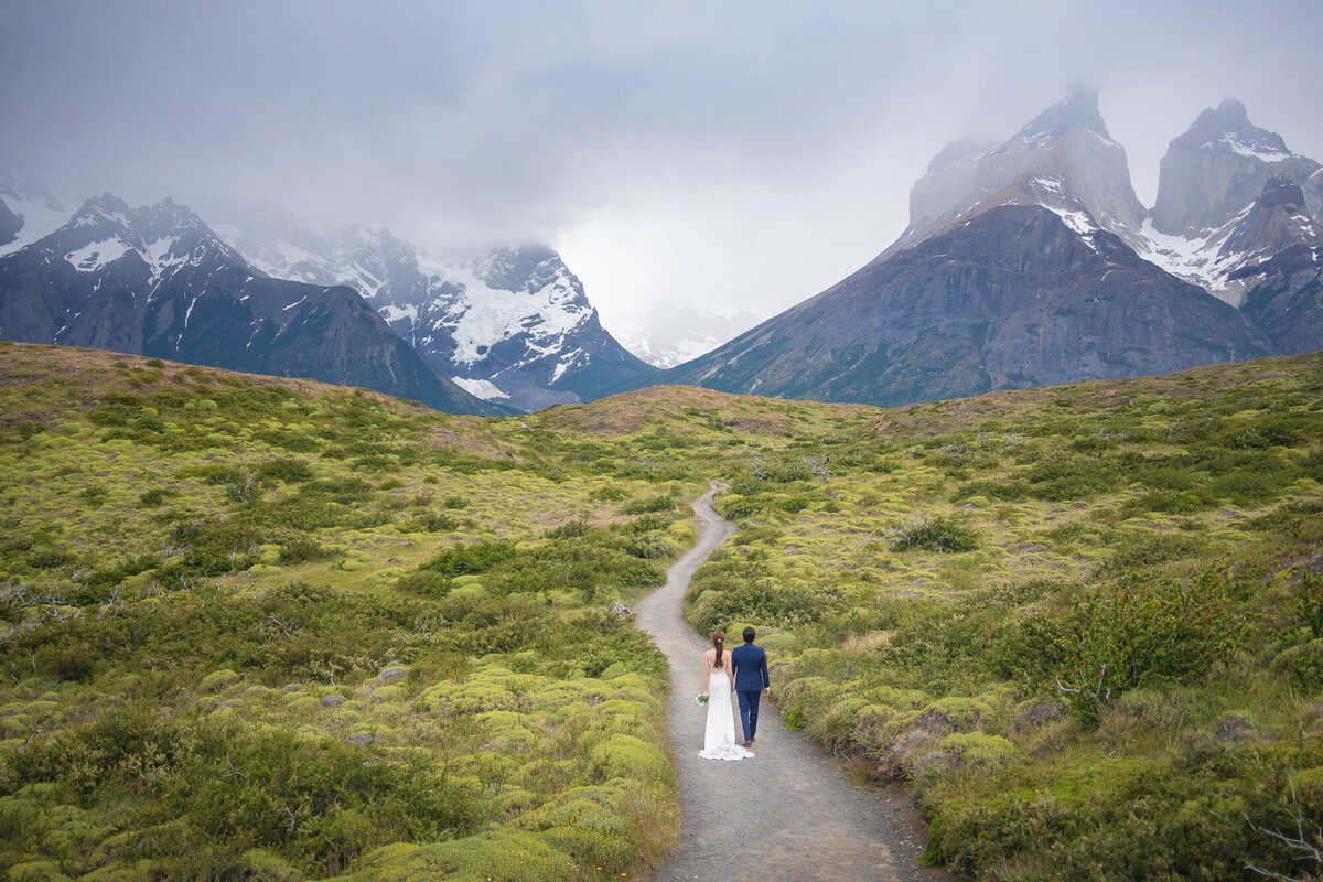 Patagonia-elopement-torres-del-paine-wedding