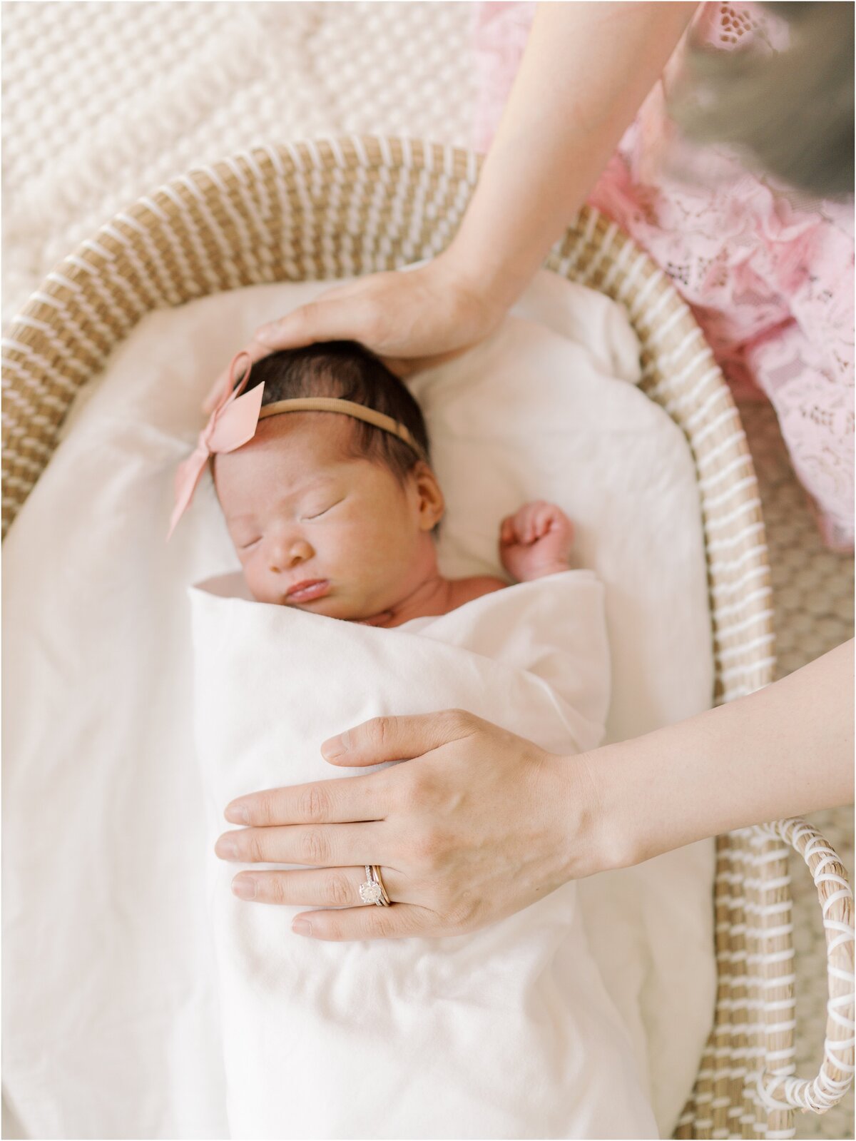 northern-virginia-newborn-photographer-blush-nursery-in-home-photo2