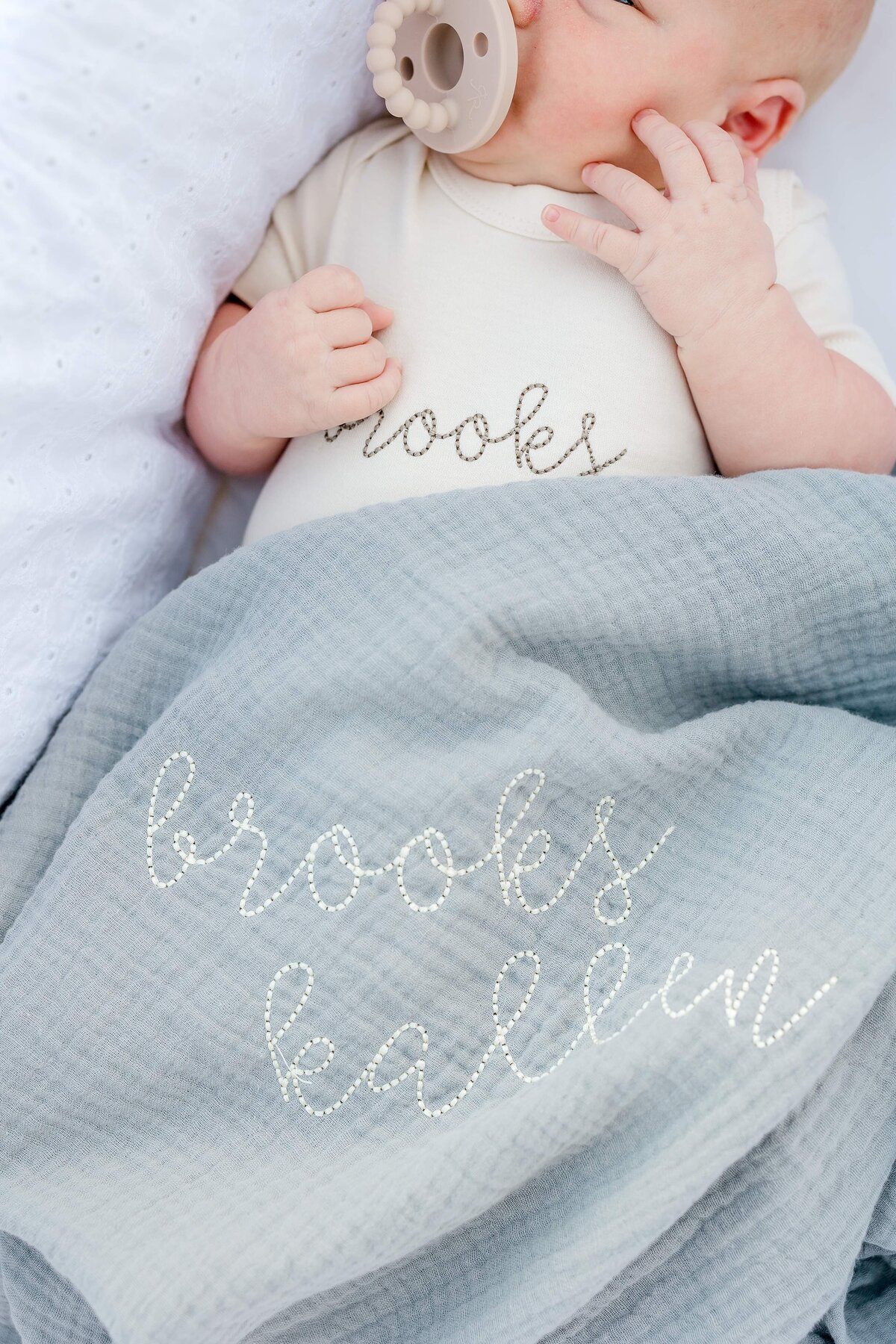 newborn-photographer-near-minneapolis-best-of-mn-alexandra-robyn_0020