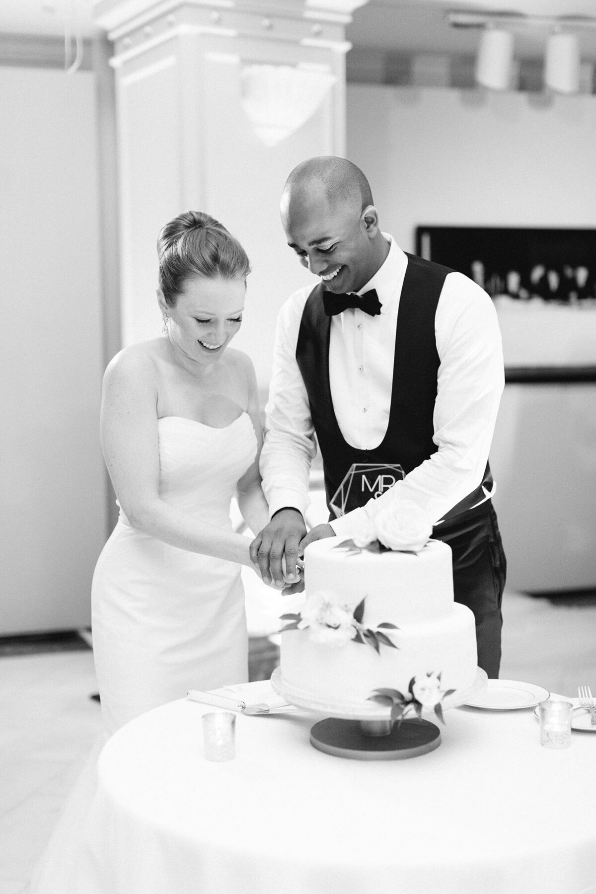 44ally-bobby-photography-fine-art-wedding-DC-film-hay-adams