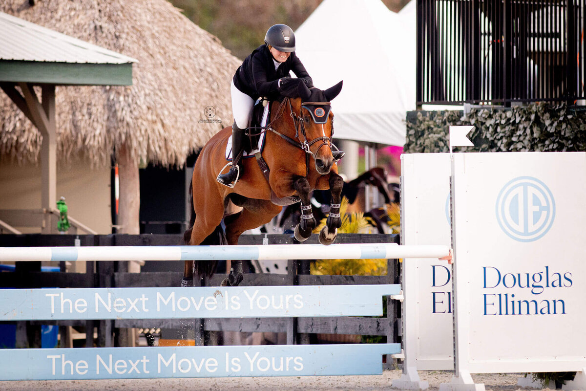 U.S. EQUESTRIAN TEAM_U.S.SHOWJUMPING TEAM_HATHERLY LLC(2)
