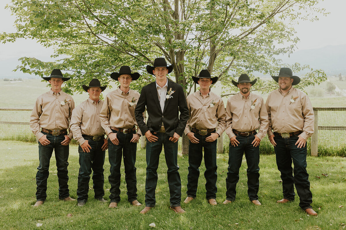 presley-gray-luxury-montana-wedding9863