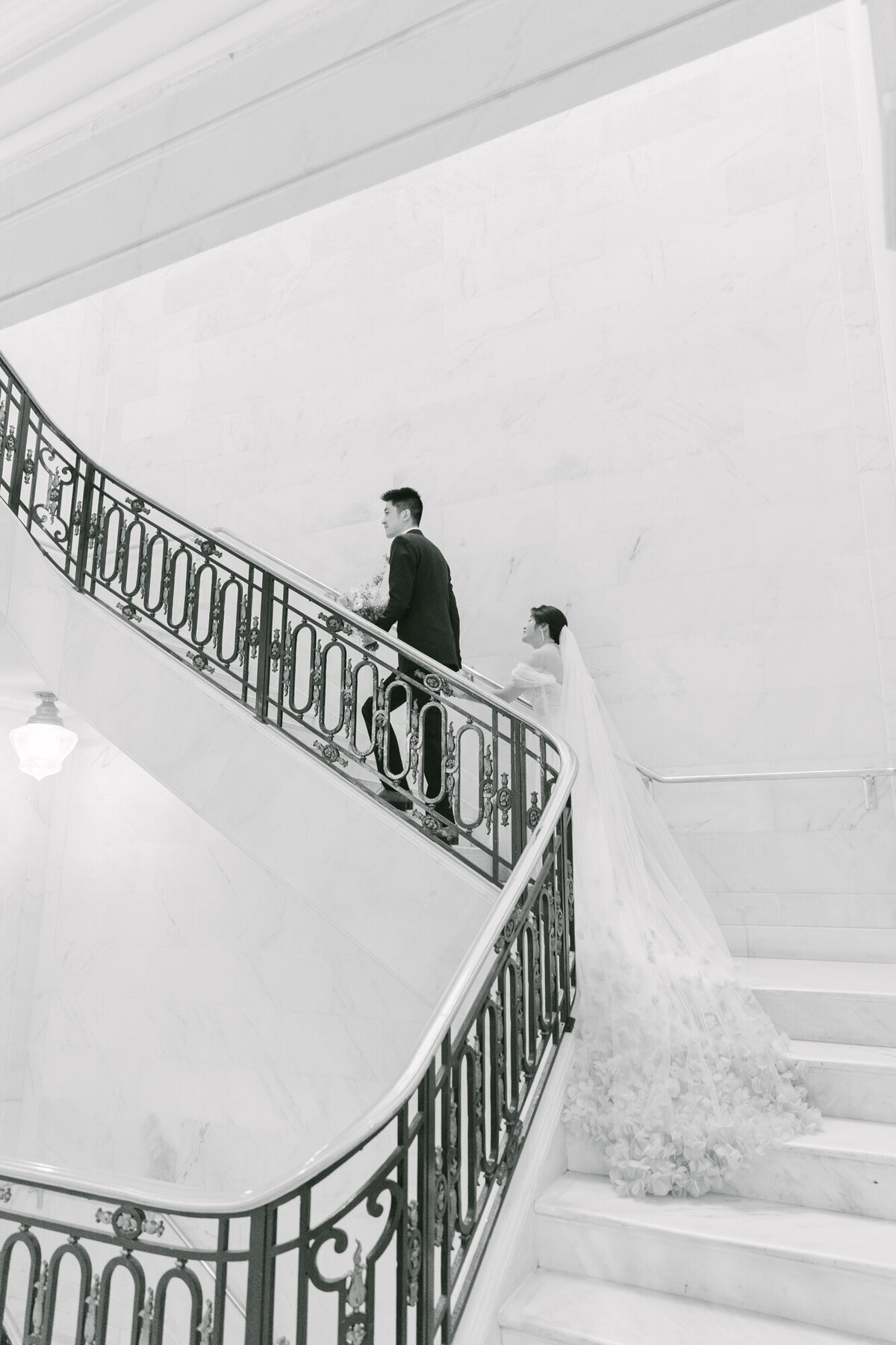 PERRUCCIPHOTO_SAN_FRANCISCO_CITY_HALL_WEDDING_22BW