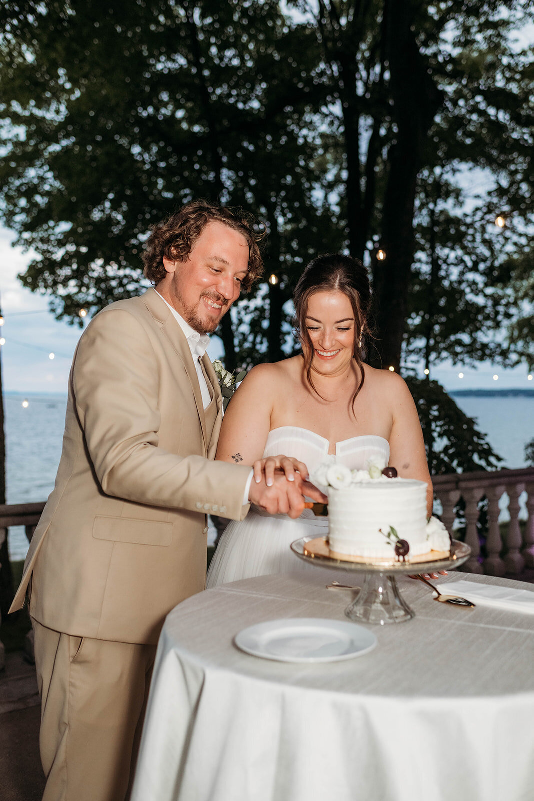 Red Pine Point Indian River Michigan Intimate Wedding Cake K. E. Rogers Photography-12