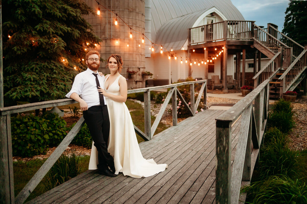 Vesper-and-Vow-Bemidji-Minnesota-wedding-and-elopement-photographer-coordinator-planner-elegant-string-light-portrait