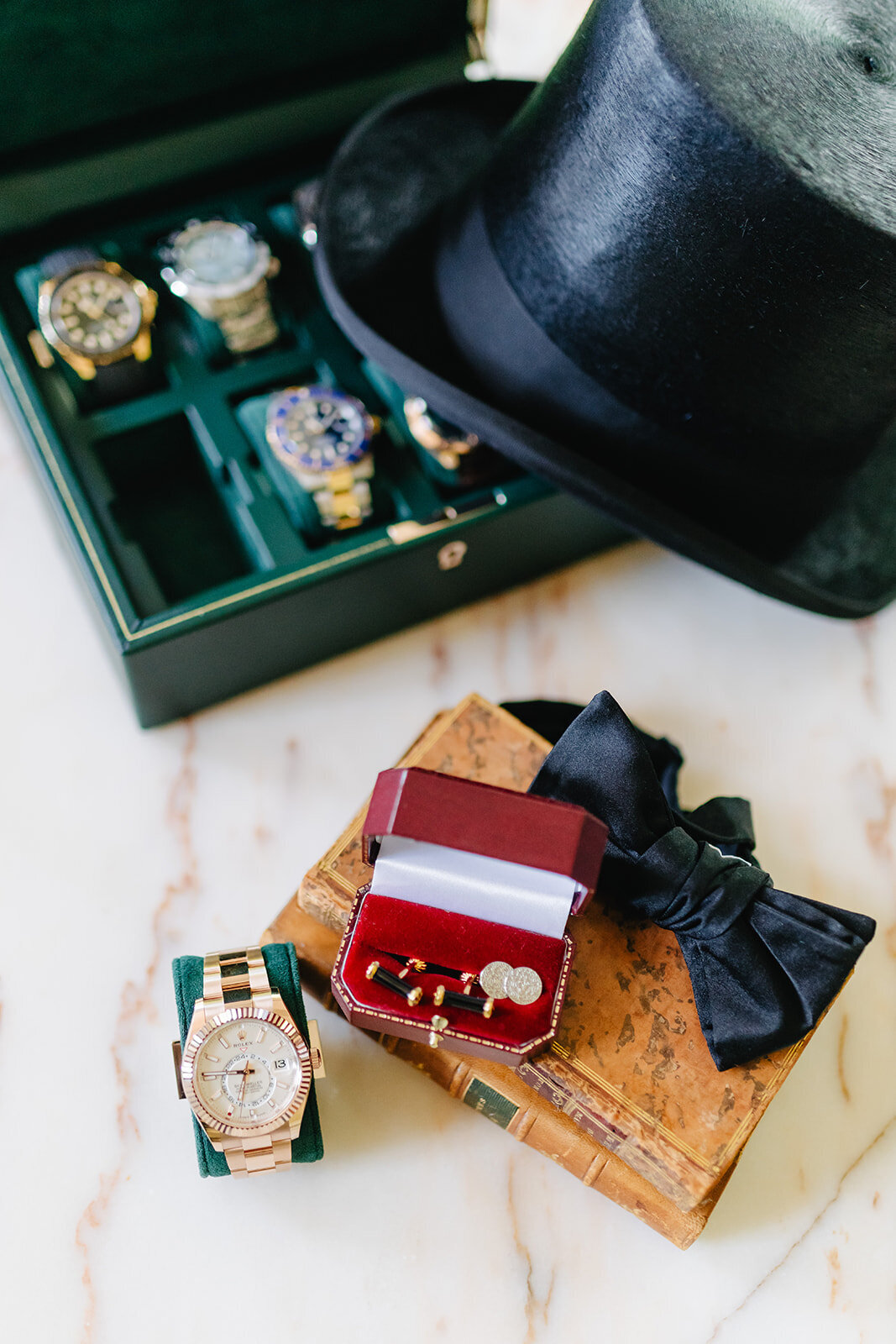 MorganeBallPhotography-Wedding-ChrisKim-ChateaudeVezins-Weddingday-01-GettingReadyChris-17-3266